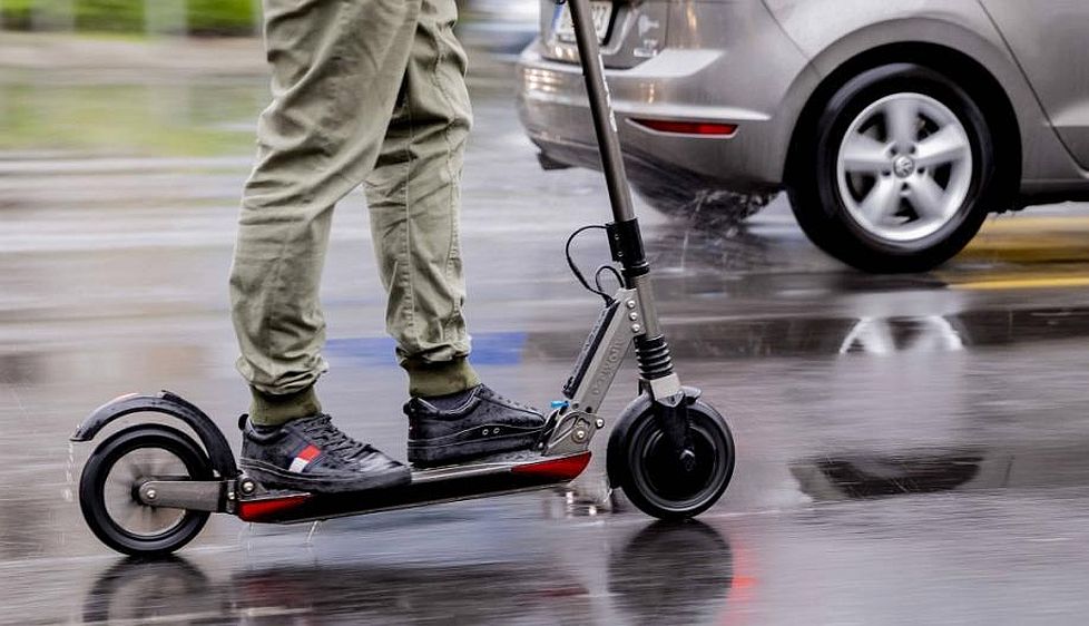 Έξυπνα ηλεκτρικά πατίνια από τη Θεσσαλονίκη (ΒΙΝΤΕΟ)