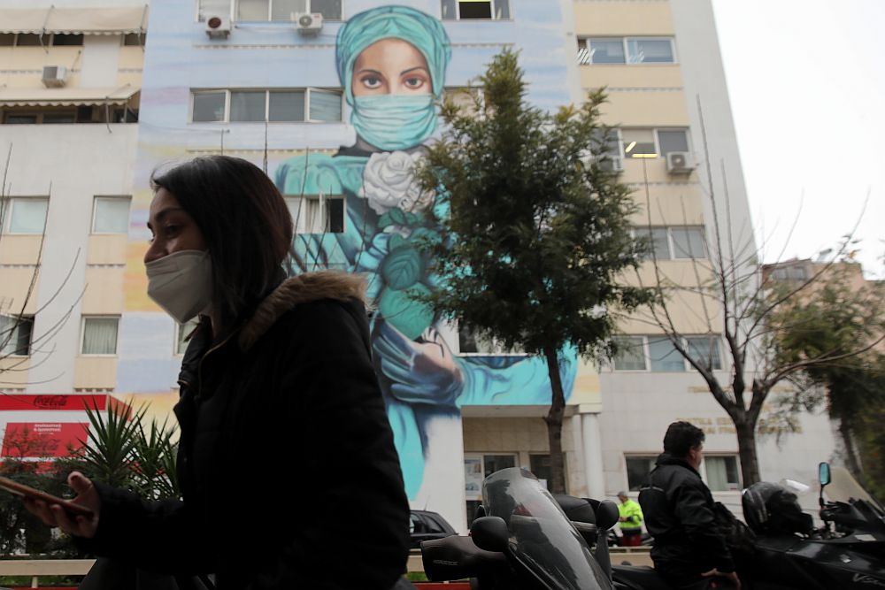 Κορωνοϊός: Για μια δεκαετία ακόμα στη ζωή μας