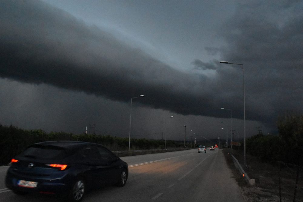 Καιρός: Ποιες περιοχές θα «χτυπήσει» η κακοκαιρία «Μπιάνκα»