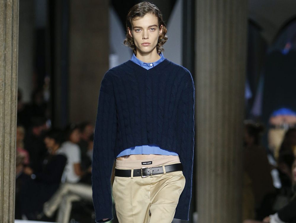 Χαμηλοκάβαλα παντελόνια: Έπειτα από ένα διάλειμμα πολλών χρόνων είναι και πάλι εδώ