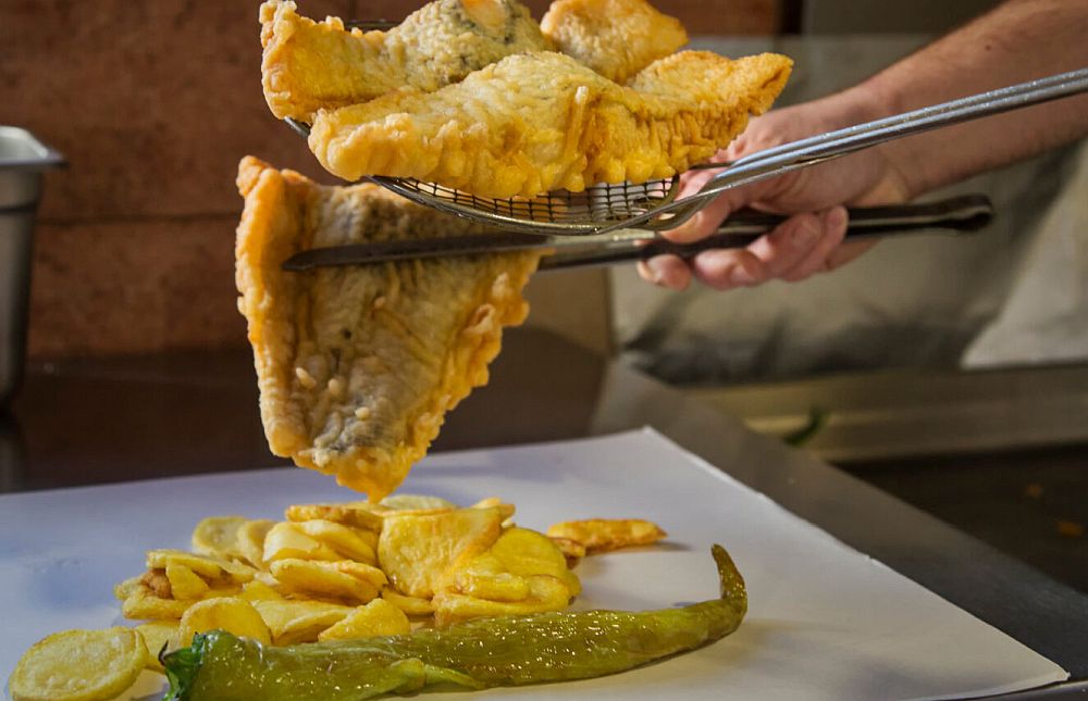 Μπακαλιαράκια με ιστορία 80 χρόνων στη Θεσσαλονίκη