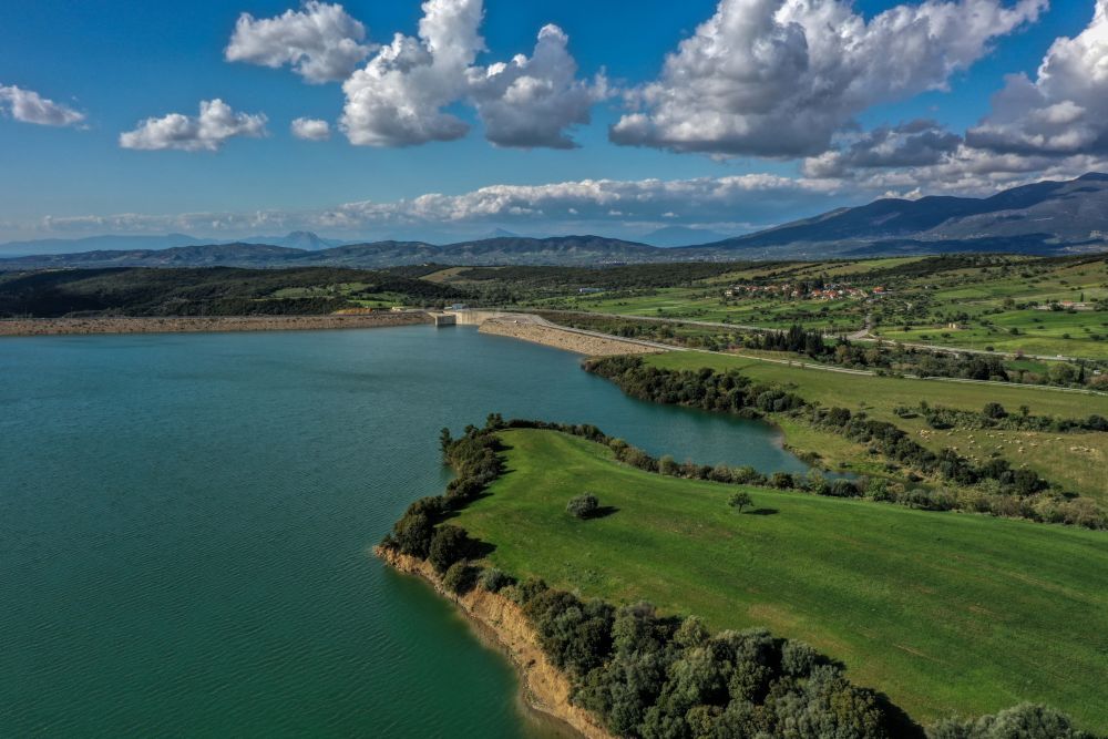 Καιρός: Συννεφιά και μικρή άνοδος της θερμοκρασίας - Σε ποιες περιοχές θα βρέξει