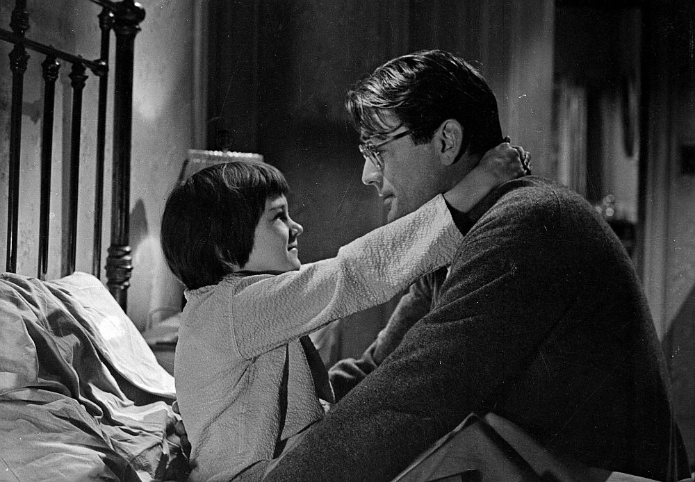 Σκιές και Σιωπή: Η διαχρονική διασκευή ενός θρυλικού μυθιστορήματος