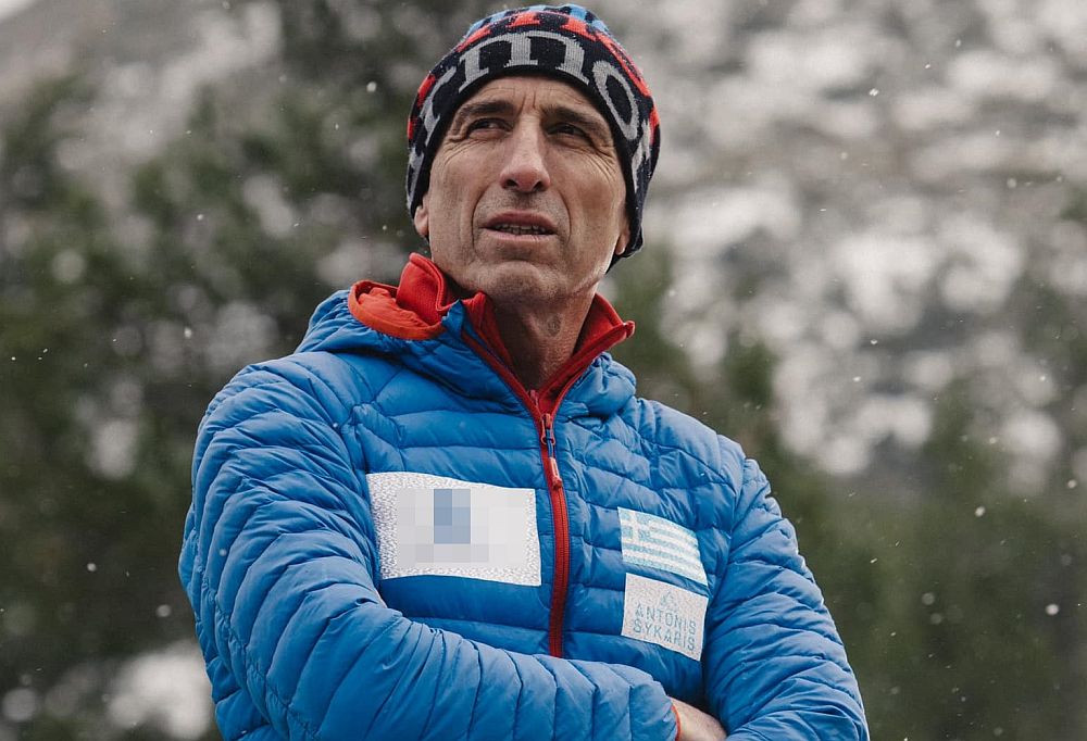 «...αφιερώνω αυτή την κορυφή σ' όλους τους Έλληνες, σε όλους τους ορειβάτες και στη μικρή μου Ίριδα»