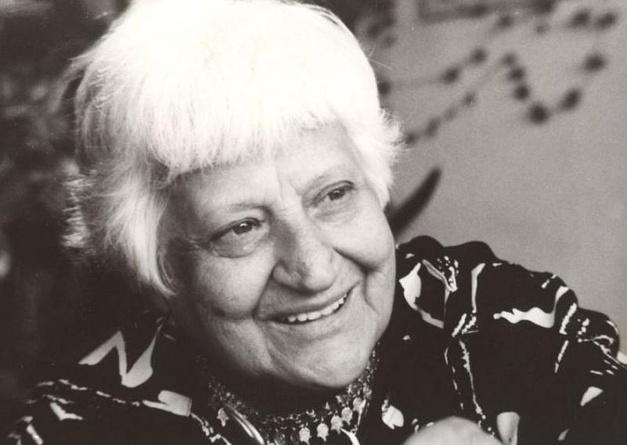 Μια χορταστική βιογραφία για τη Διδώ Σωτηρίου και την εμπειρία της Μικρασιατικής Καταστροφής