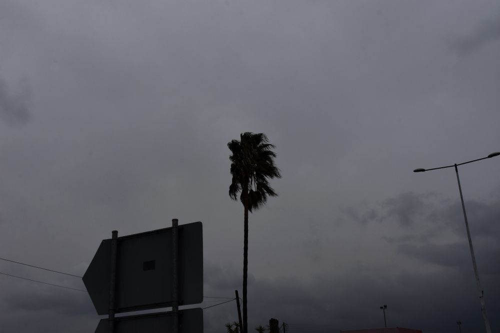 Καιρός: Νεφώσεις με τοπικές βροχές και σποραδικές καταιγίδες