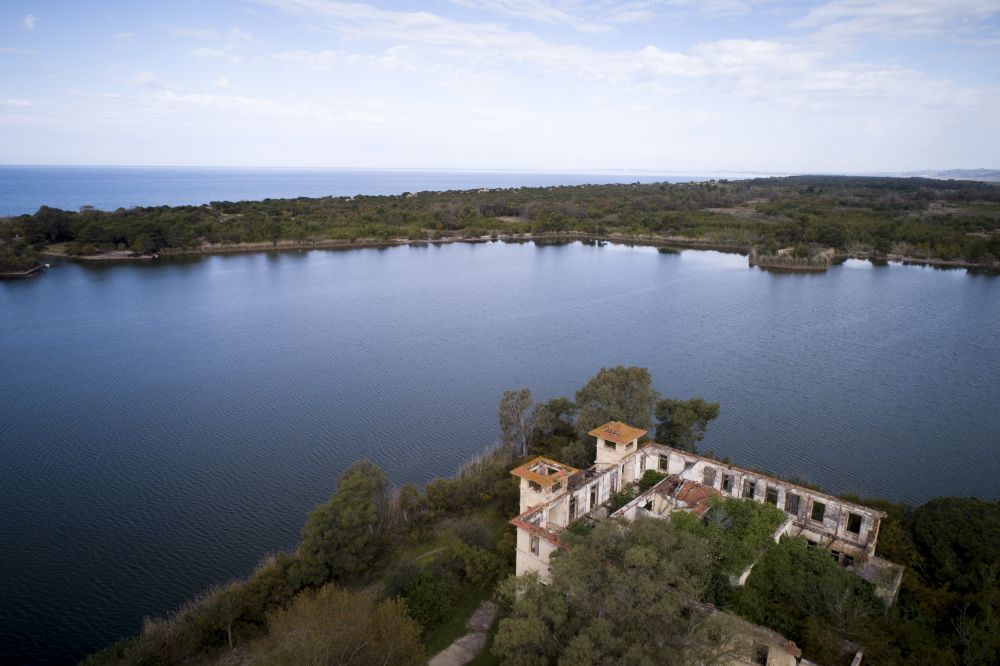 Καιρός: Ανοιξιάτικος με νεφώσεις και τοπικές βροχές