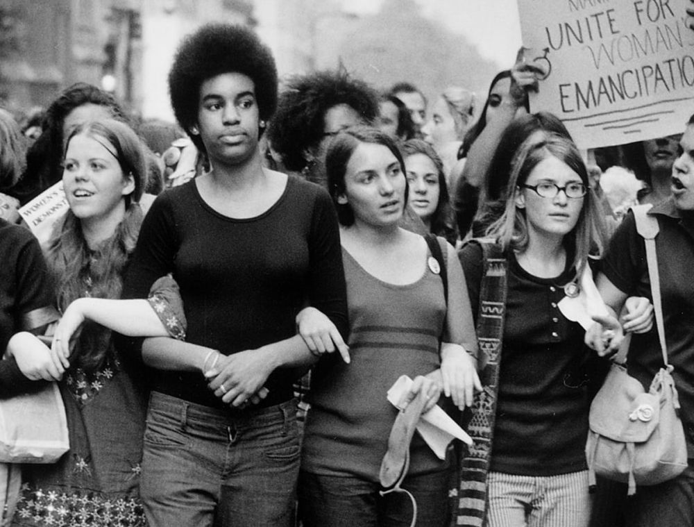 Πώς εξελίχθηκε η κατάκτηση δικαιωμάτων για τις γυναίκες από την αρχαιότητα μέχρι σήμερα