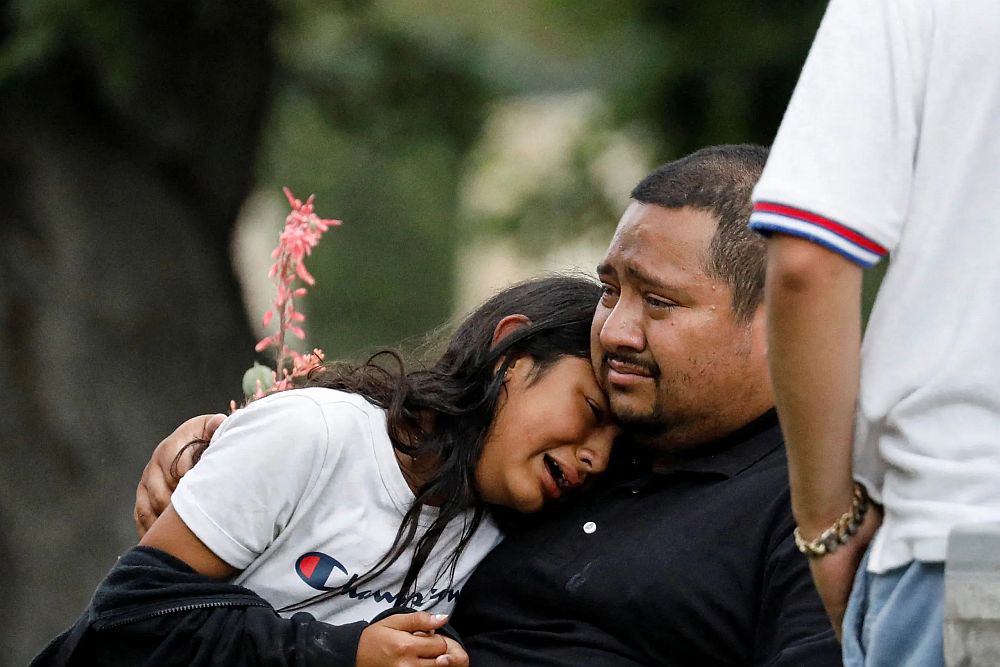 Η Αμερική θρηνεί αλλά δεν μαθαίνει