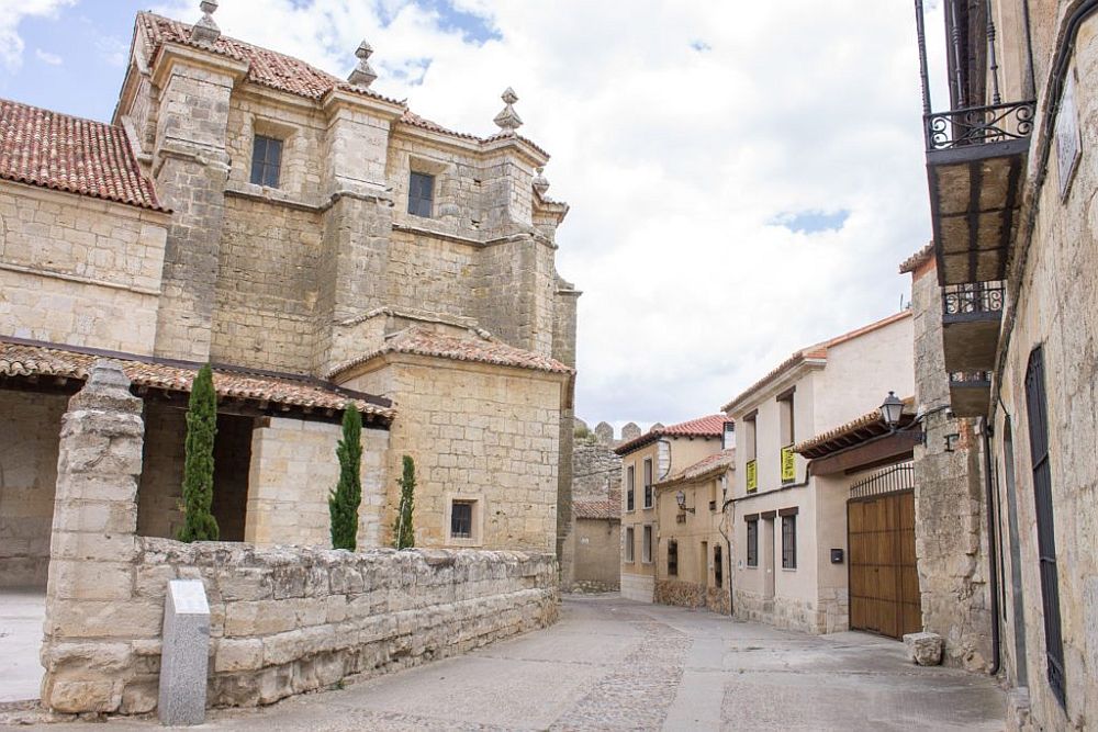 Το ισπανικό χωριό που έχει περισσότερα βιβλιοπωλεία από μαθητές!