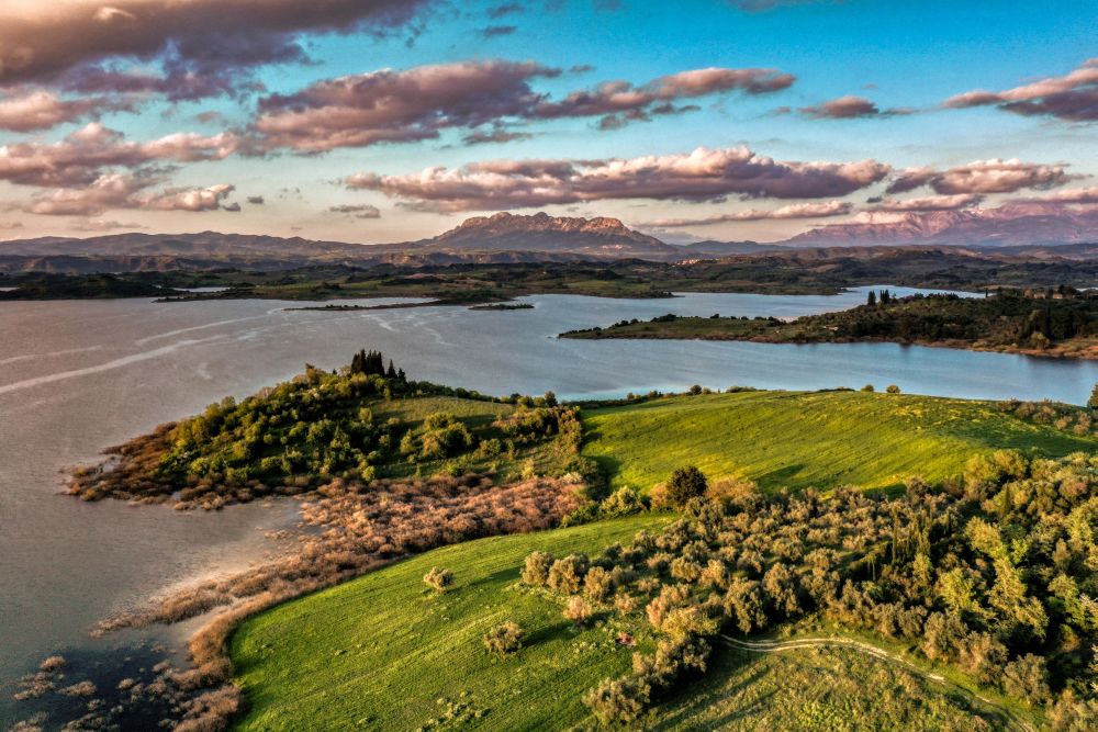 Καιρός: Άνοδος της θερμοκρασίας και τοπικές βροχές