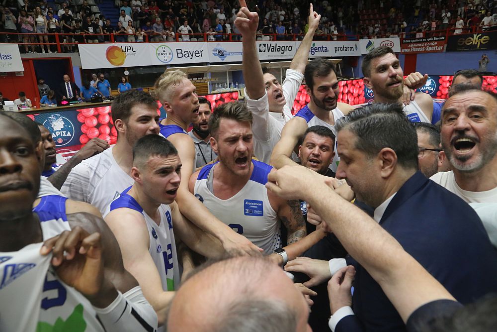 Λάρισα – Παναθηναϊκός 84-77: Ιστορική νίκη για την ομάδα του Τακιανού