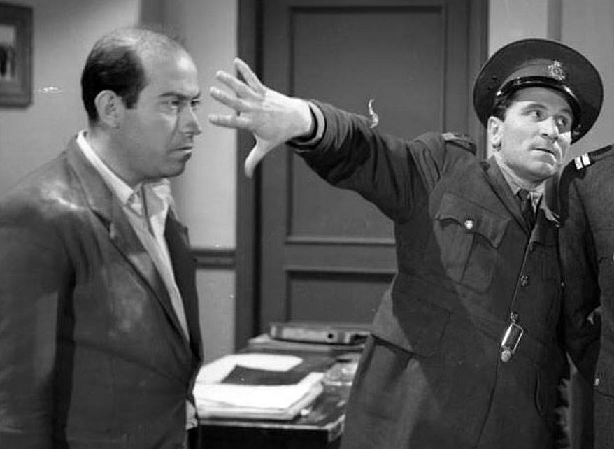 «Να!»: Η ιστορία της μούντζας