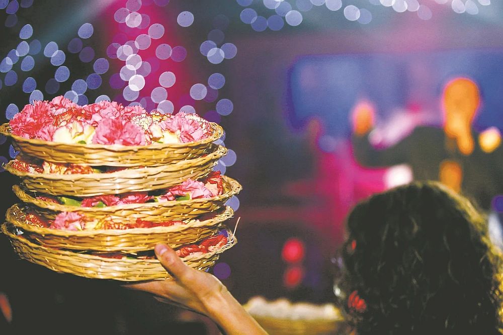 Πώς βγήκε η λέξη «σκυλάδικο»;