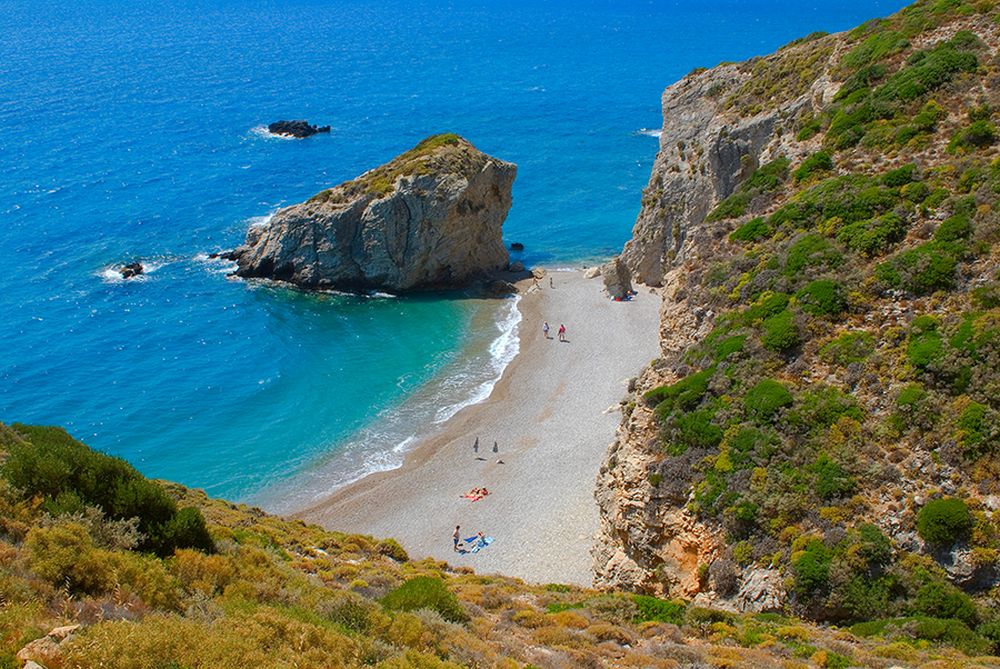 Κύθηρα: Ένα γοητευτικό νησί με έντονες αντιθέσεις και ιδιαίτερο χαρακτήρα (ΒΙΝΤΕΟ)