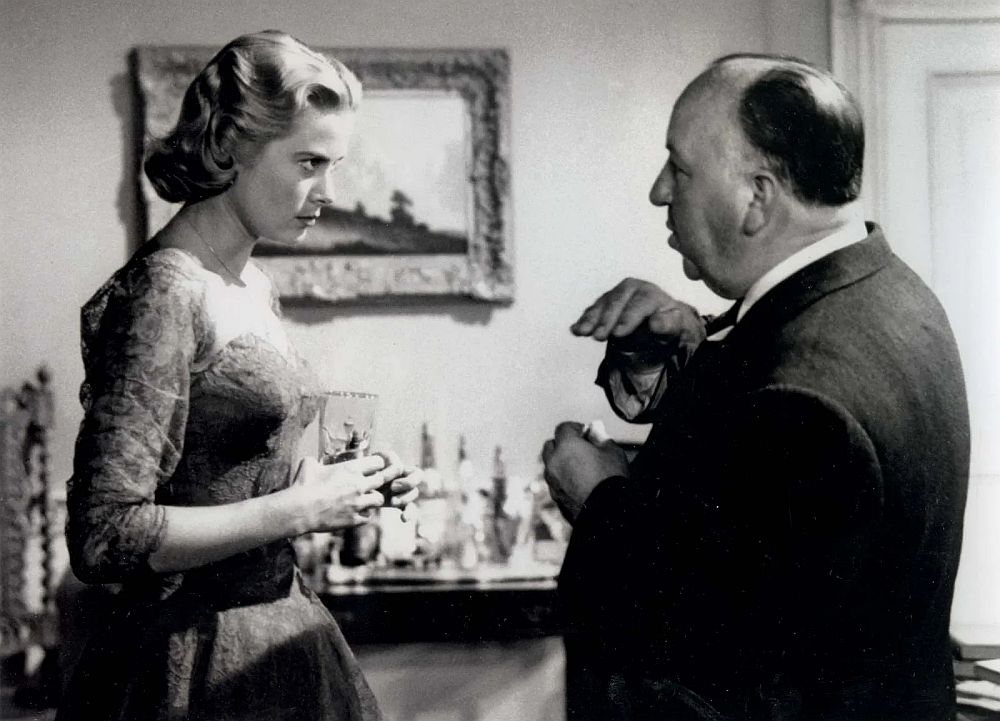 Χίτσκοκ – Καλέσατε Ασφάλεια Αμέσου Δράσεως: Υπόδειγμα σκηνοθετικής δεξιοτεχνίας