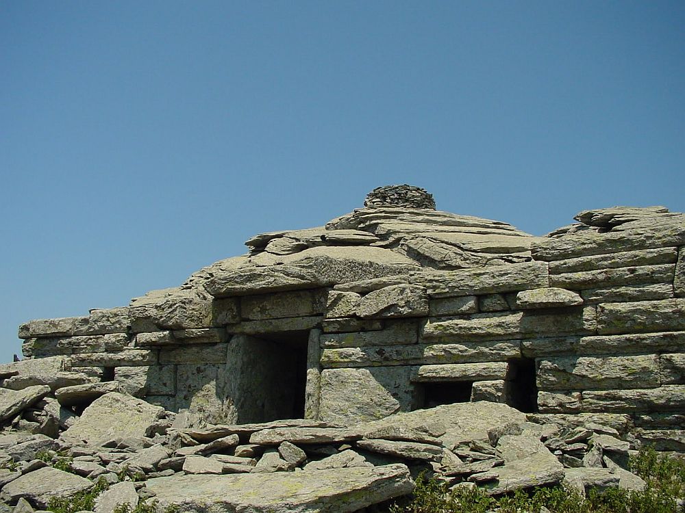 Τα αινιγματικά «σπίτια των δράκων» (ΒΙΝΤΕΟ)