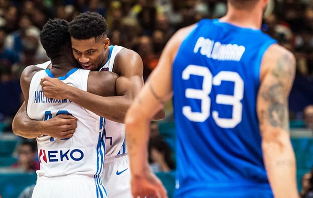 «Αγκαλιά» με την πρώτη θέση η εθνική (ΒΙΝΤΕΟ)