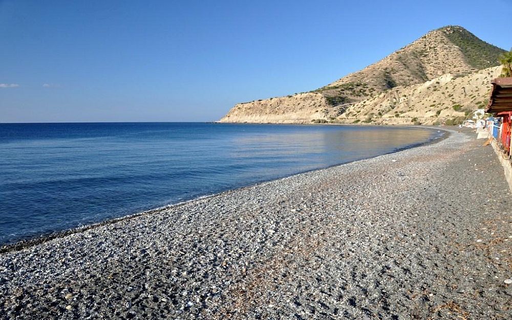 Αυτό είναι το ελληνικό χωριό που είναι σχεδόν πάντα καλοκαίρι (ΒΙΝΤΕΟ)