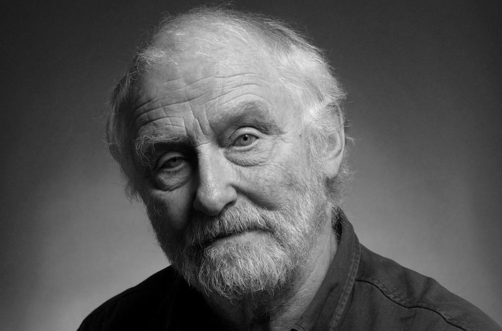 Πέθανε ο Μάικ Χότζες, σκηνοθέτης του «Συλλάβετε τον Κάρτερ»