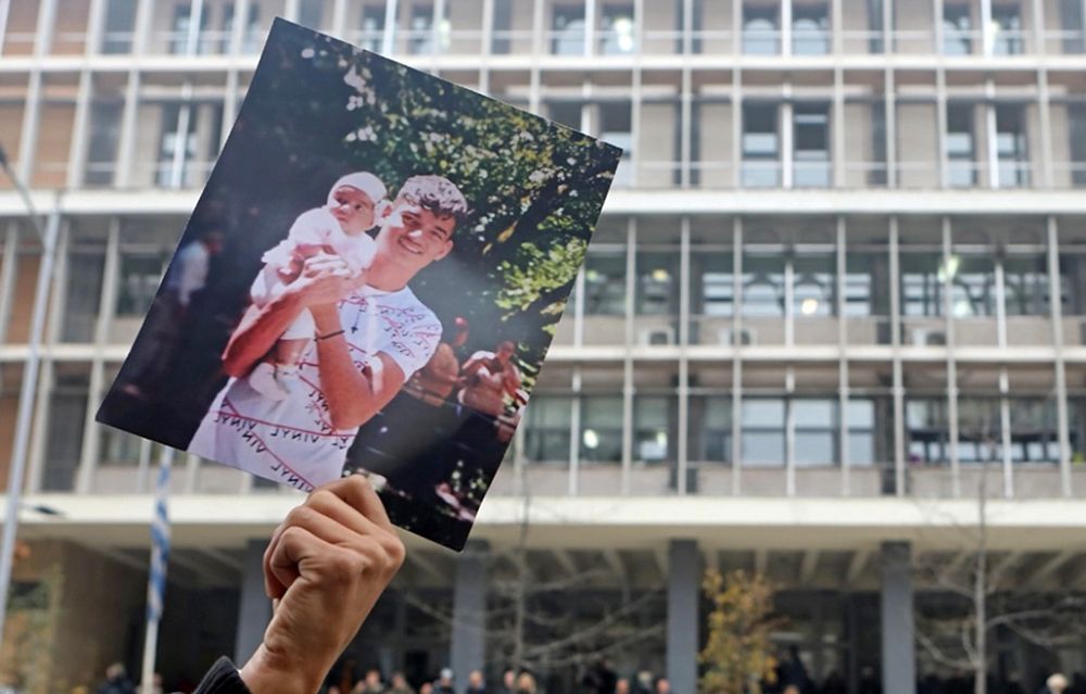Θεσσαλονίκη: Πέθανε ο 16χρονος που πυροβολήθηκε από αστυνομικό