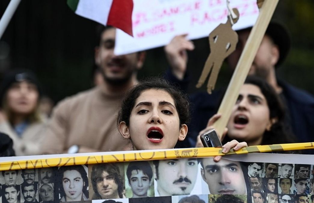 Γυναίκα, Ζωή, Ελευθερία στο Ιράν