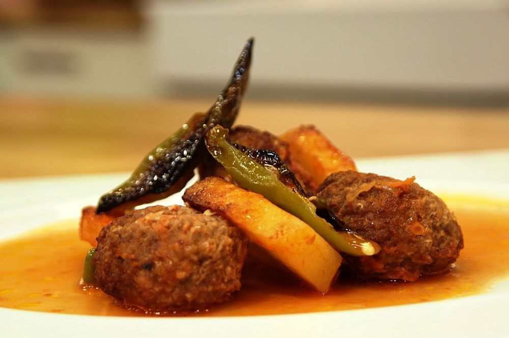 Ιζμίρ κιοφτέ (σμυρναίικοι κεφτέδες)