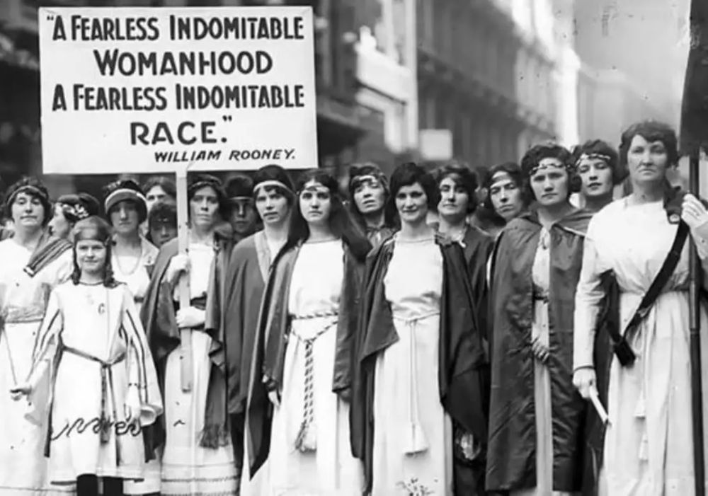 Οι φωνές των γυναικών ακόμη πασχίζουν να ακουστούν στο χώρο της οικονομίας και των επιχειρήσεων