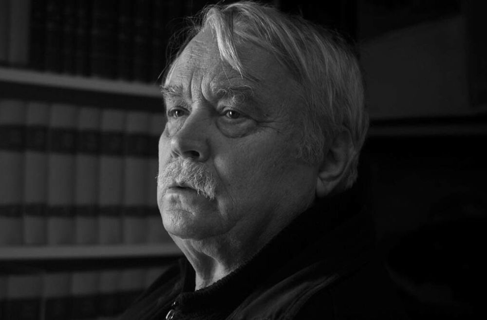 Έφυγε από τη ζωή ο βραβευμένος σκηνοθέτης και συγγραφέας Λάκης Παπαστάθης