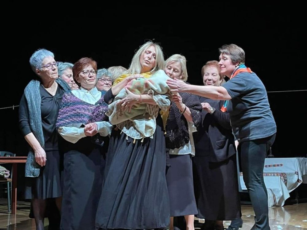 «Φωνές της Μικρασίας», μια παράσταση από ηθοποιούς που νόσουν από καρκίνο