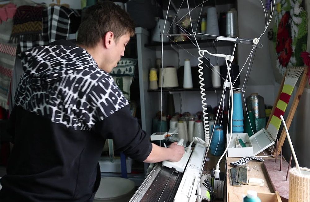 «Υφαίνοντας» μια κοινωνία της συμπερίληψης στο Εργαστήριο Κλωστοϋφαντουργίας του ΕΕΕΕΚ Κιλκίς