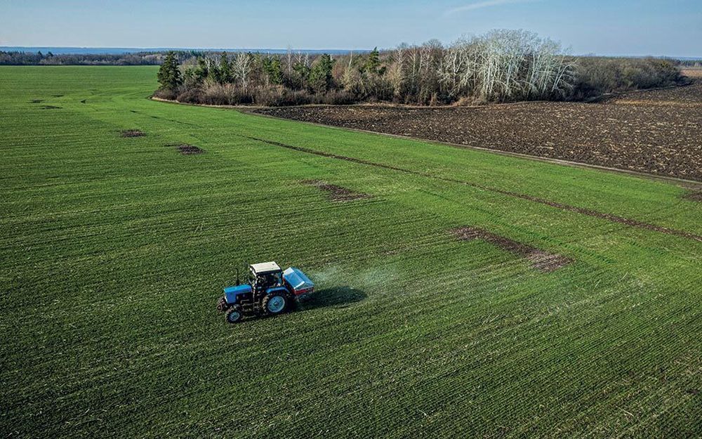 Φυτοφάρμακα: Είναι απαγορευμένα και τοξικά, αλλά τα… εξάγουμε