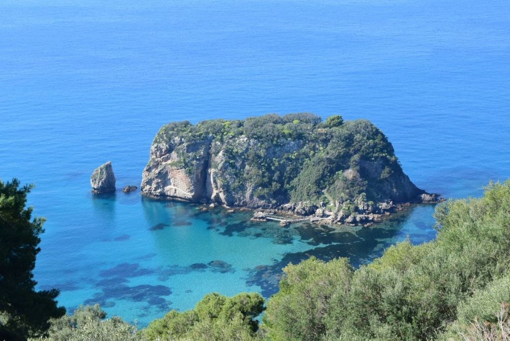 Κέρκυρα: Η θαλασσοδαρμένη Παναγιά των Σιναράδων