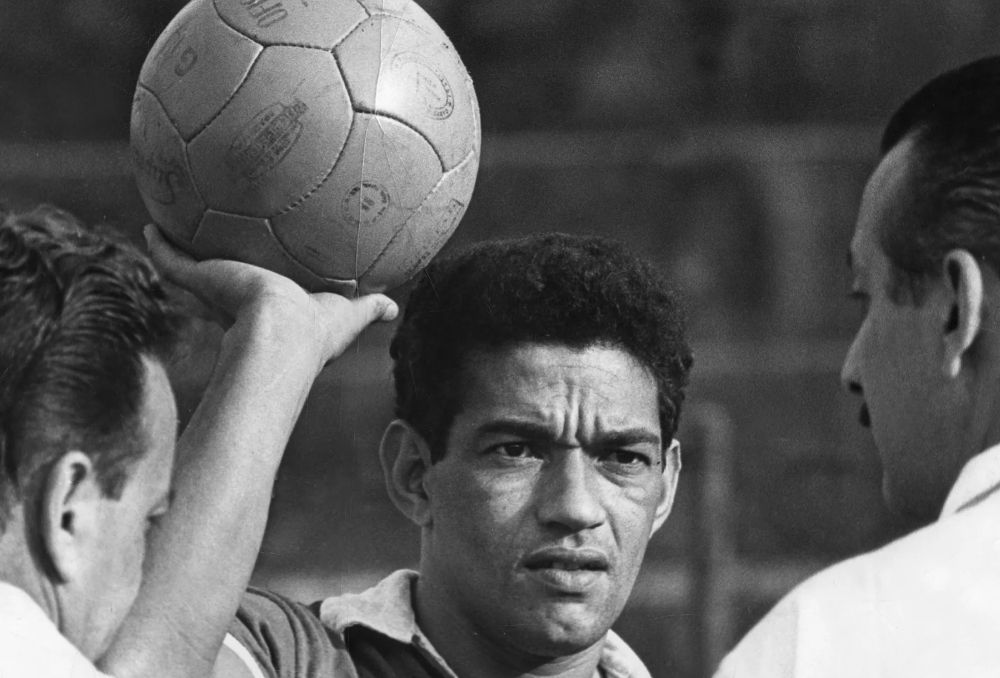 Η ημέρα που «έφυγε» ο «Τσάρλι Τσάπλιν του ποδοσφαίρου»