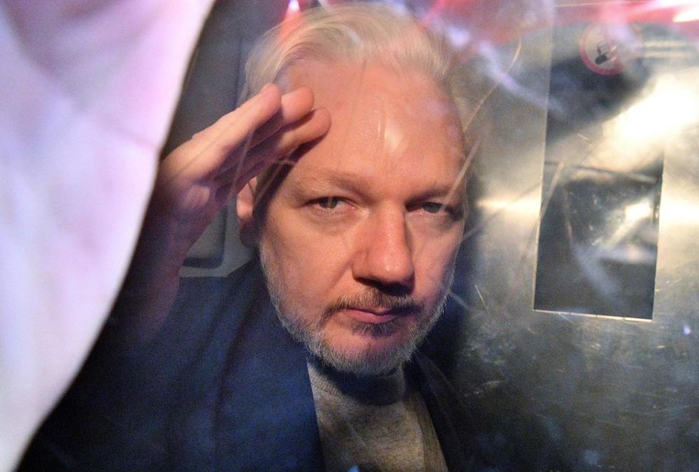 Υπόθεση Τζούλιαν Ασάνζ: Συμφωνία περί ομολογίας ενοχής σε αντάλλαγμα για την απελευθέρωσή του